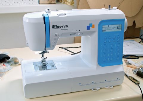 Швейная машина minerva decorexpert